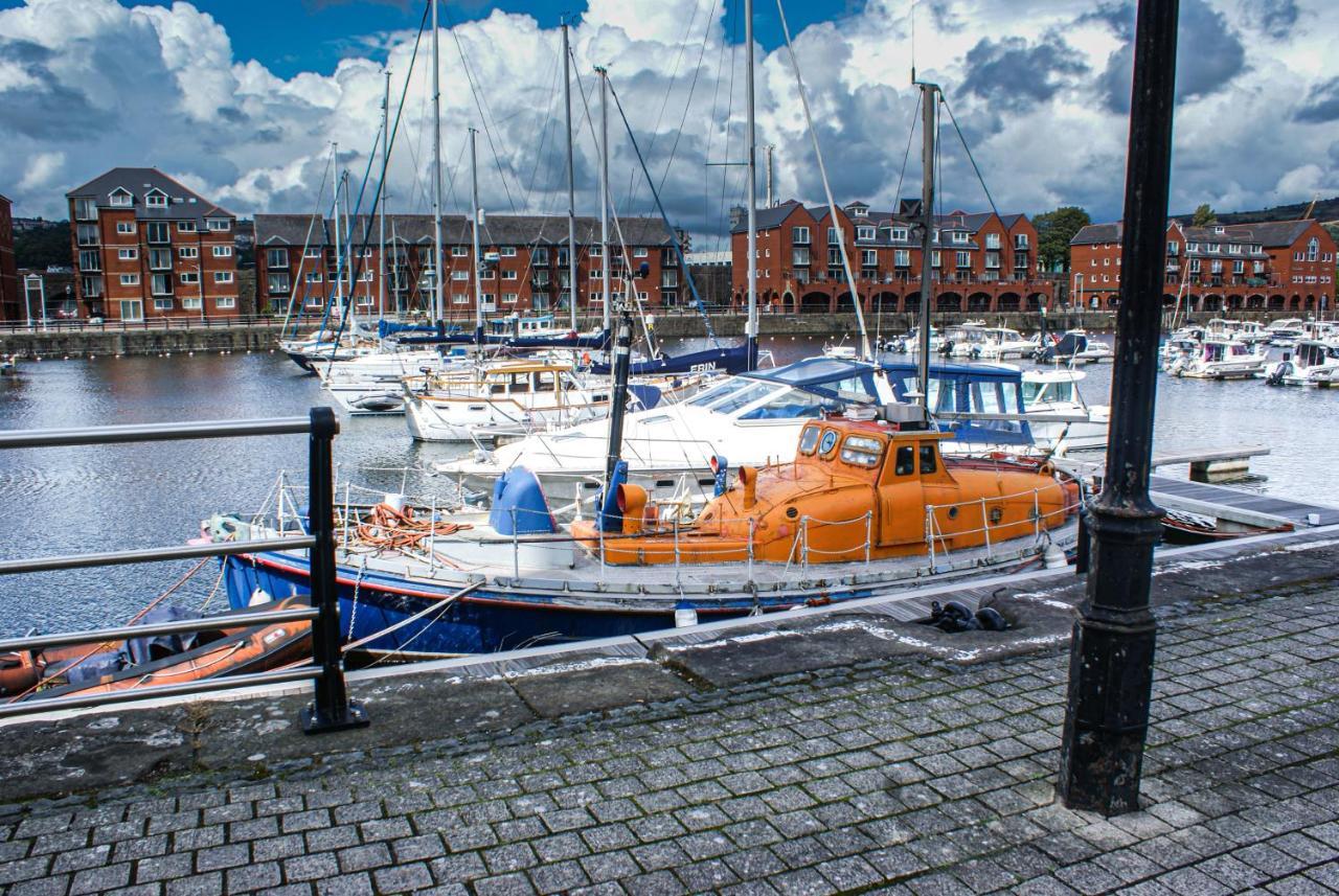 Coastal City Rooms - Waterfront Swansea Exterior foto