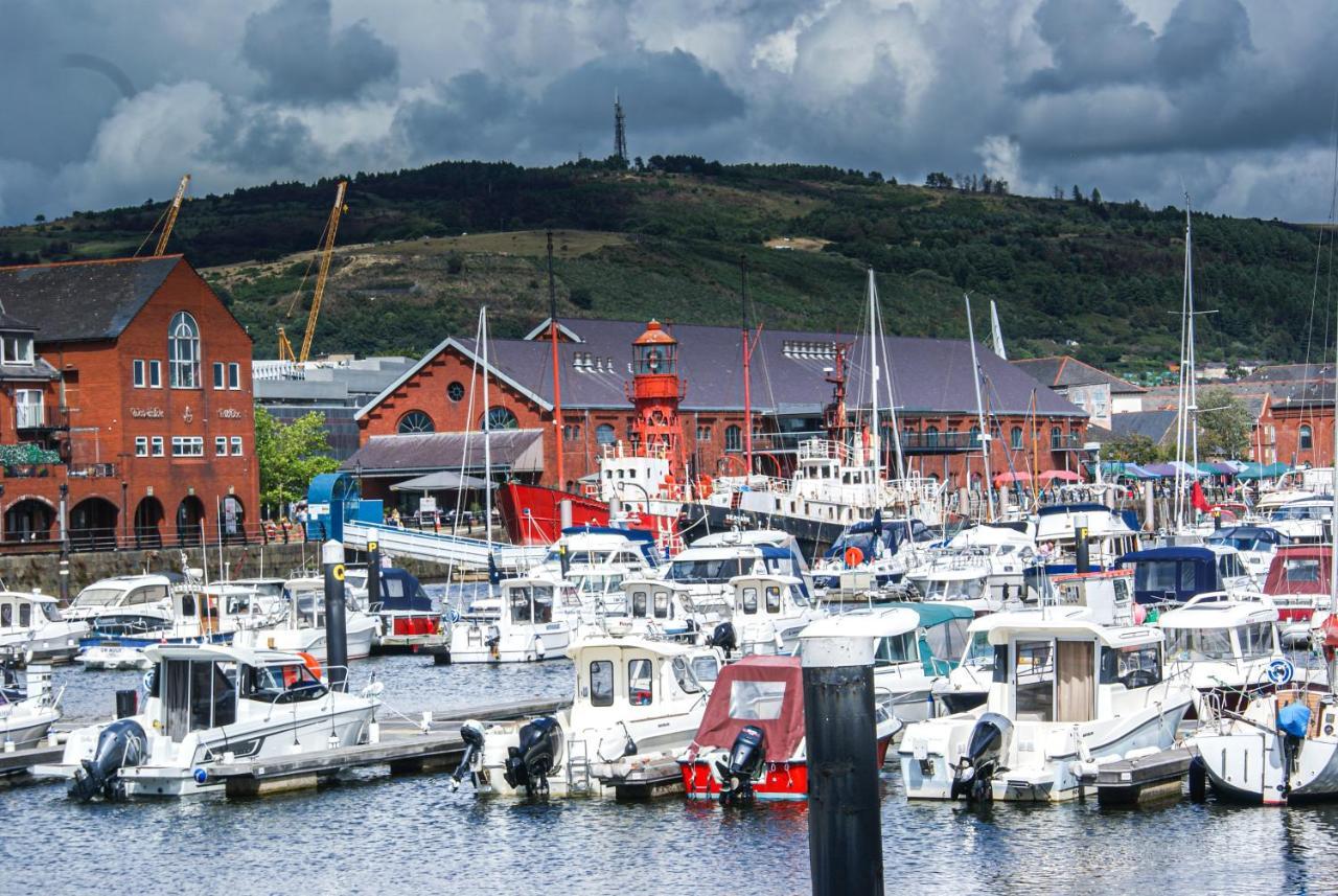 Coastal City Rooms - Waterfront Swansea Exterior foto