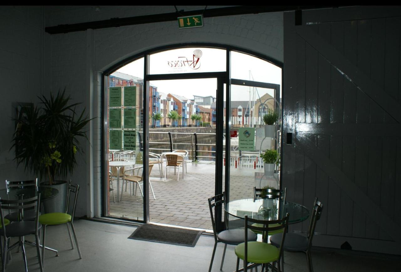 Coastal City Rooms - Waterfront Swansea Exterior foto